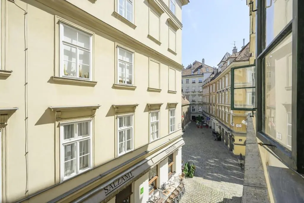 Charming Apartment In Center Vienna